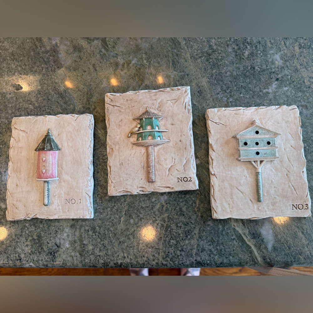 Rustic Birdhouse Wall Plaques Set of 3 Hen-Feathers Garden Cottage Art 5.5” x 5”